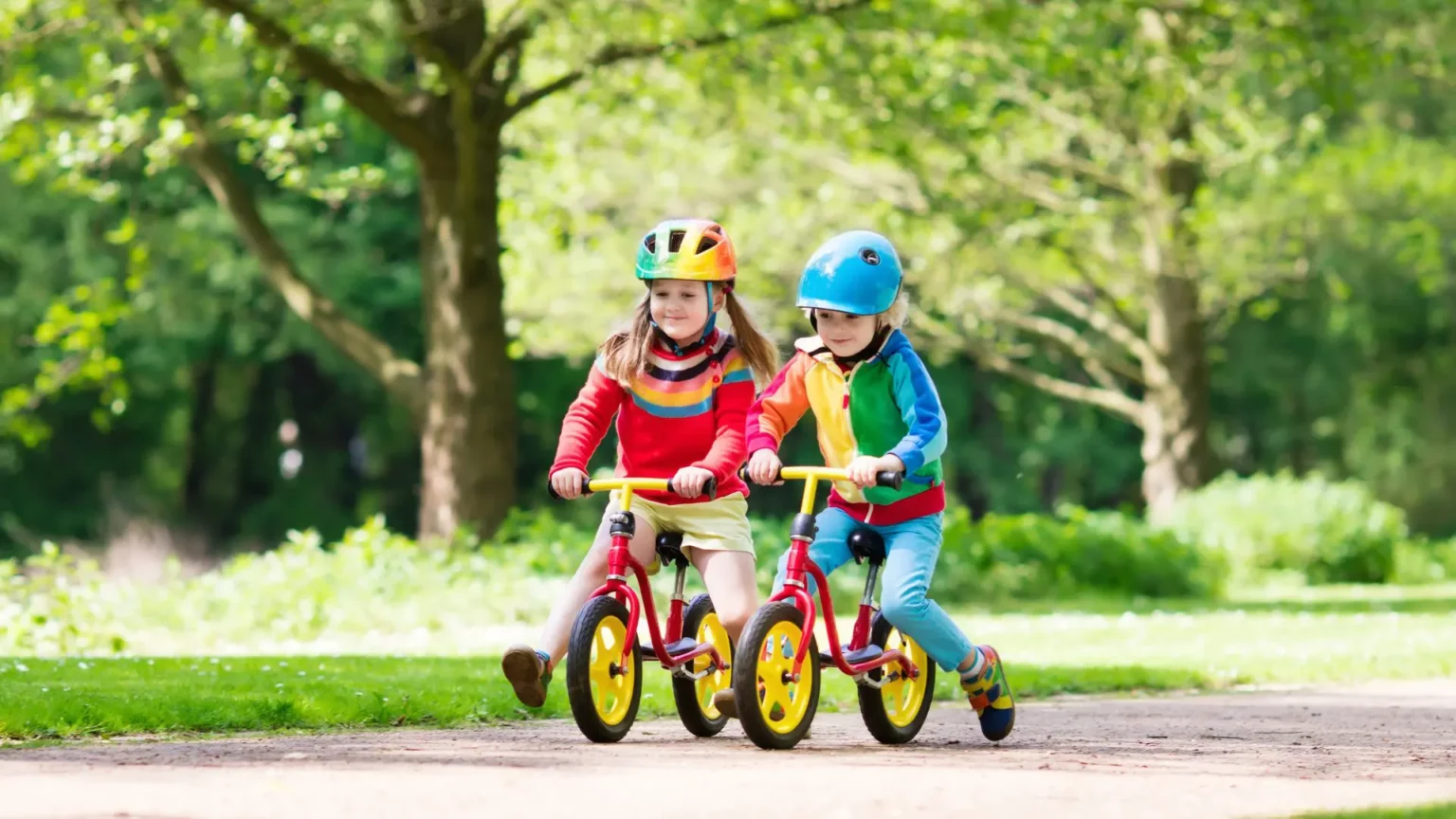 Holi-Bike-kids-go-bike-with-you-at-Holi-Day