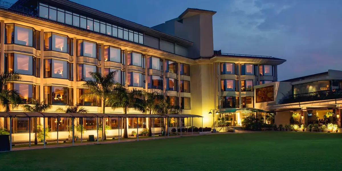 Cafe Chandigarh – Hotel Mountview, Sector 10