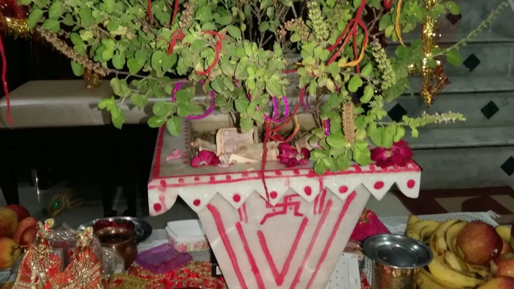 Tulsi-Decoration